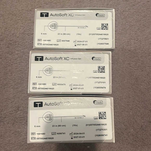 New 3 boxes of AutoSoft XC Infusion Set - White - Picture 2 of 2